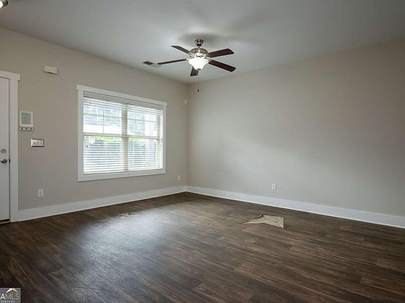 4th image of 340 Park West Blvd