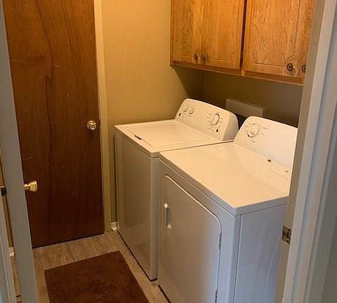 5th image of 303 E Clifton St