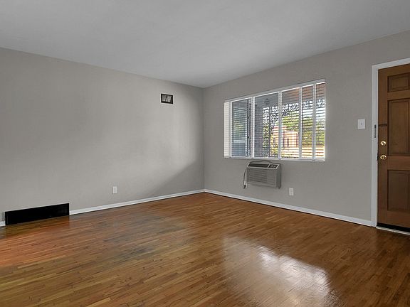 5th image of 6501-6507 Lansdowne Ave #565