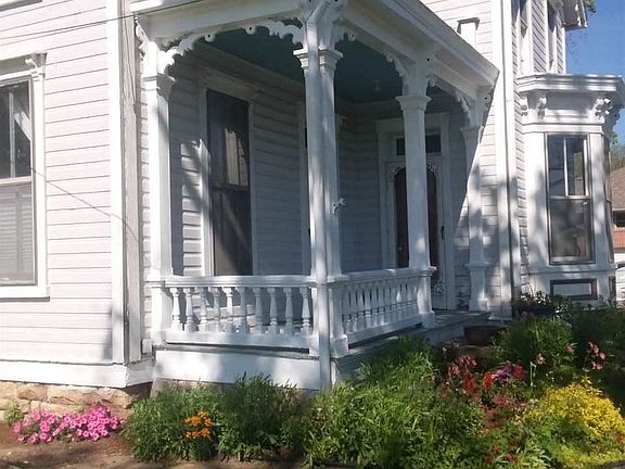 3rd image of 110 Boundary St