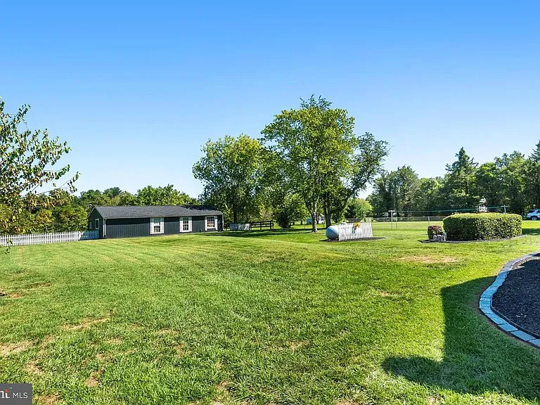3105 James Madison Hwy — Photo 9