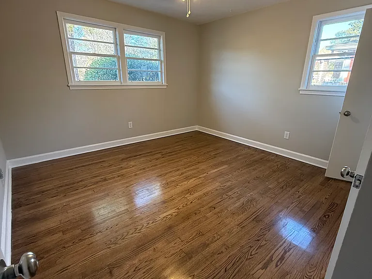 1630 Crestview Ave — Photo 9