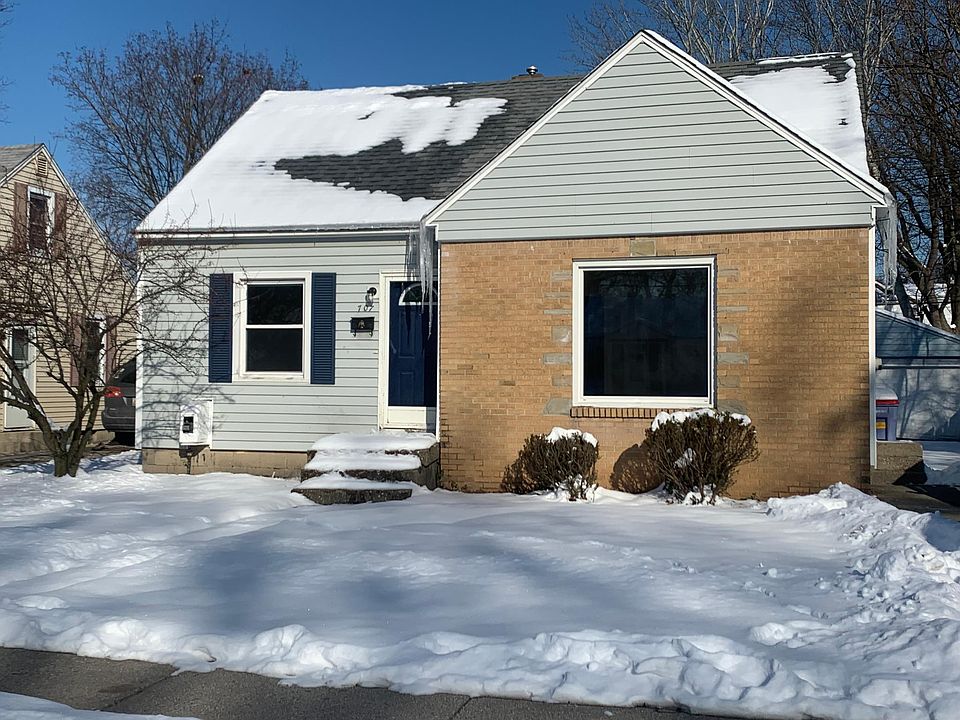1st image of 707 Everglade Dr SE