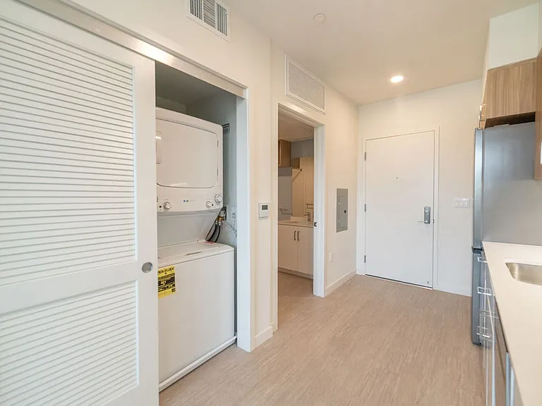Secure Your Dream Home at RUMI Fully Furnished Units with Stunning Views! — Photo 5