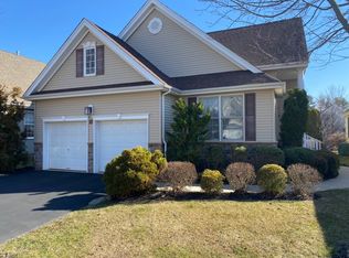 24 Republic Row, Somerset, NJ 08873