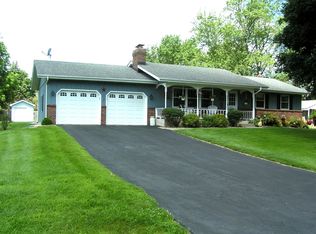 8650 Mattson Dr, Saint John, IN 46373