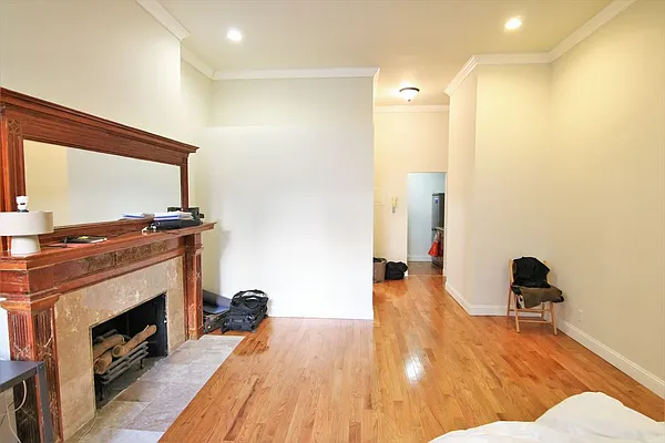 Rented by JK Dansar Corp | media 12