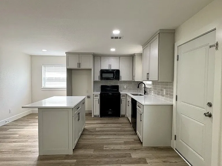 613 Dawn Dr #613 — Photo 5