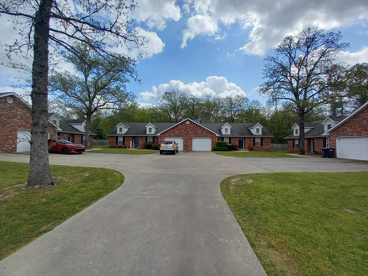 2 bed, 1.5 bath, 800 sqft, $1,150 — Photo 2