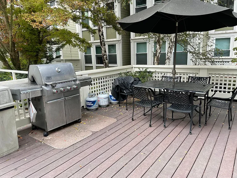 2250 24th St — Photo 16