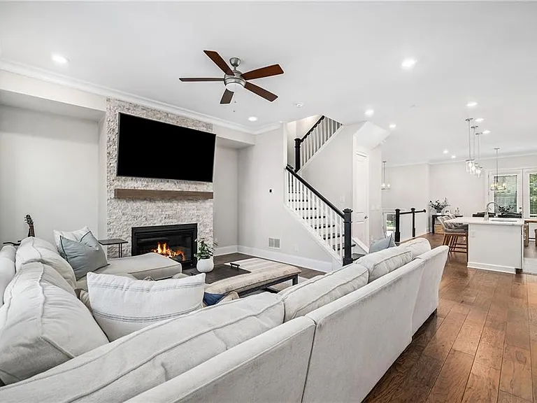 896 Mayfield Rd — Photo 12