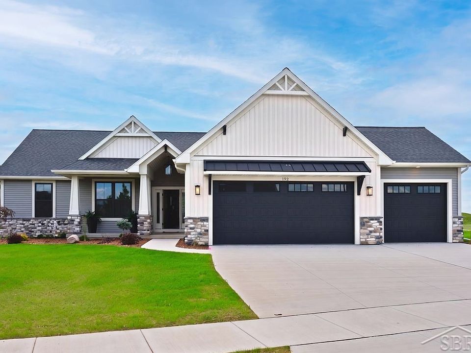 1st image of 192 Queens Creek Dr