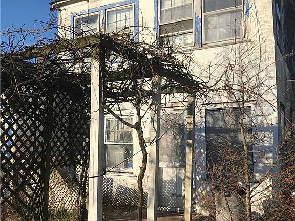 2nd image of 347 Beach 43rd St