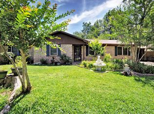 324 Kent Ave, Palestine, TX 75803