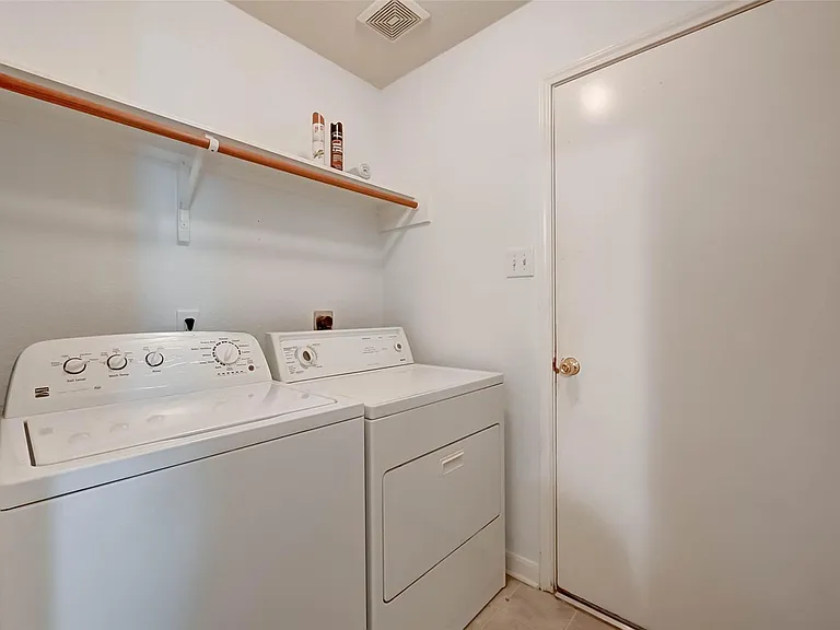 3522 Samuel Adams Ln — Photo 31
