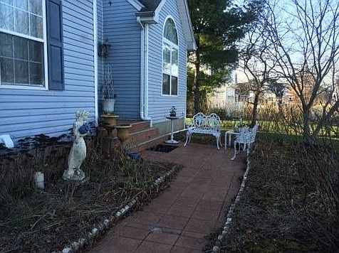 2nd image of 15 Rolling Hills Dr