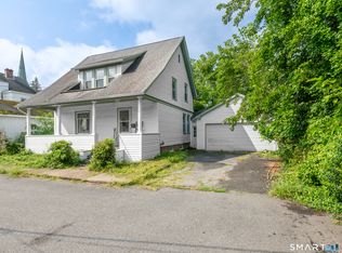 6 Francis Pl, Norwich, CT 06360