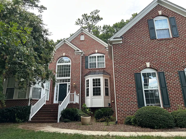 7 Davis Love Dr — Photo 1