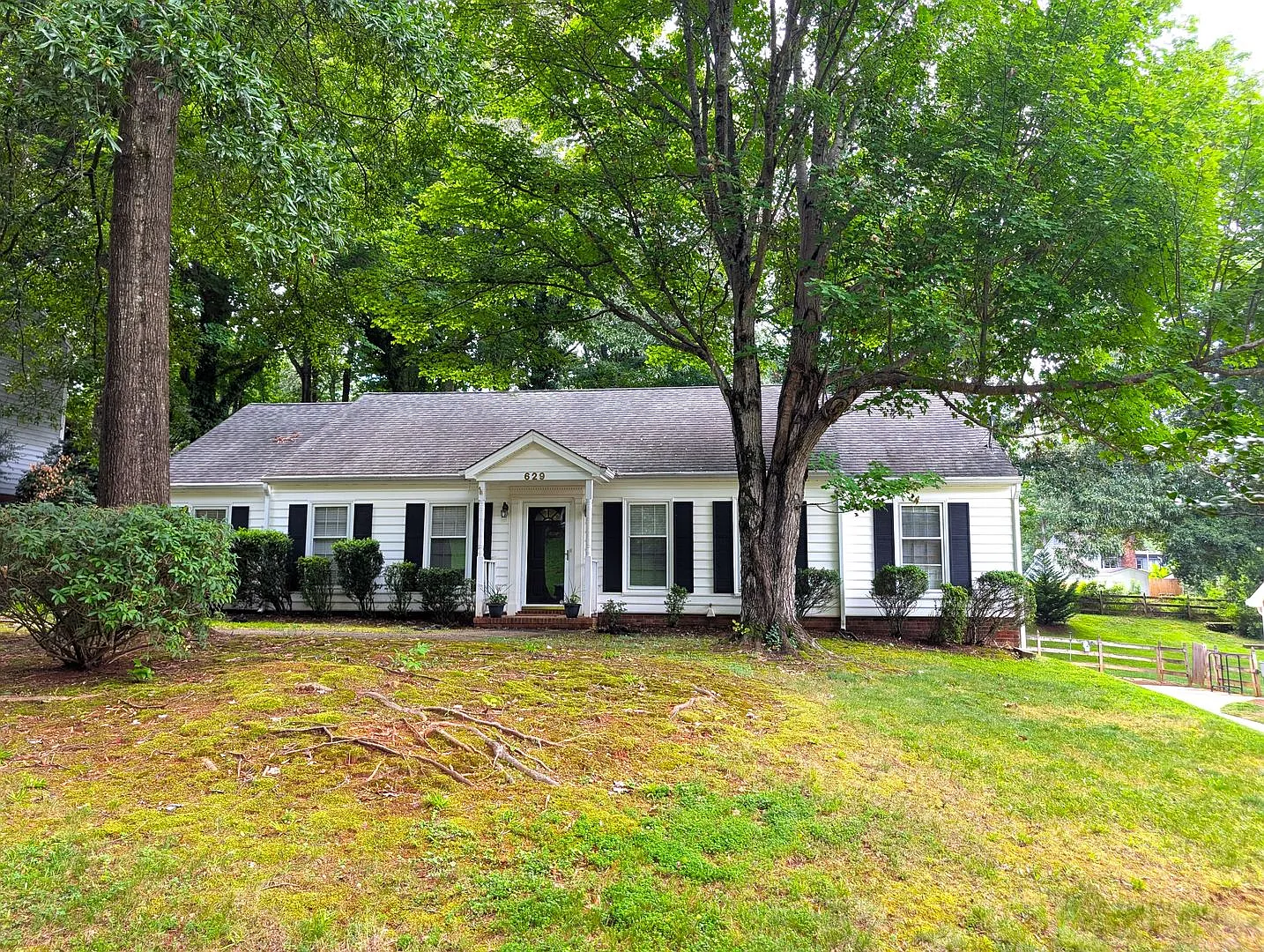 South Charlotte, 3 Bedroom, Minutes from the Arboretum! — Photo 1