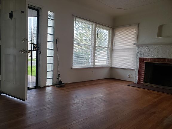 2nd image of 3244 E Hammond Ave