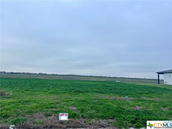 109 W Saint Francois Ave, Port Lavaca, TX 77979