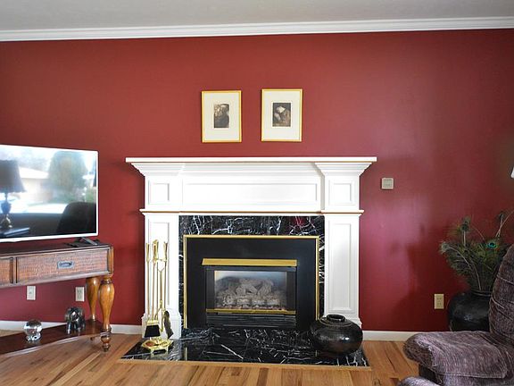 3rd image of 1053 Mojave St