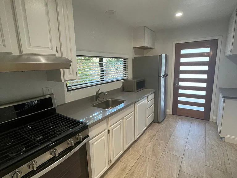 Adobe Ct — Photo 1