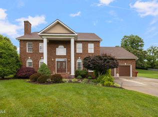 408 Mizpah Hills Dr, Johnson City, TN 37604