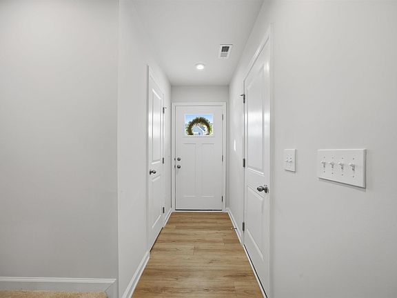 5th image of 217 Sarnesfield Way