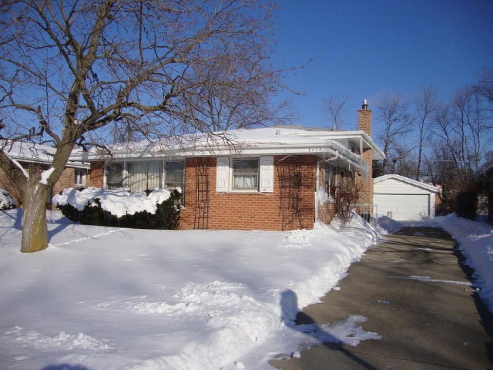 1st image of 8450 W Roseview Dr