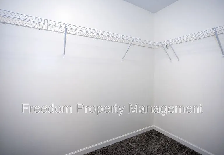 2425 Morgans Point Dr — Photo 39