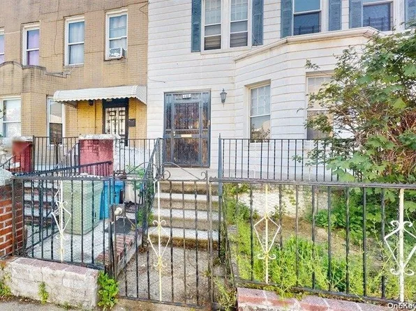 2710 Holland Avenue, Bronx, NY 10467