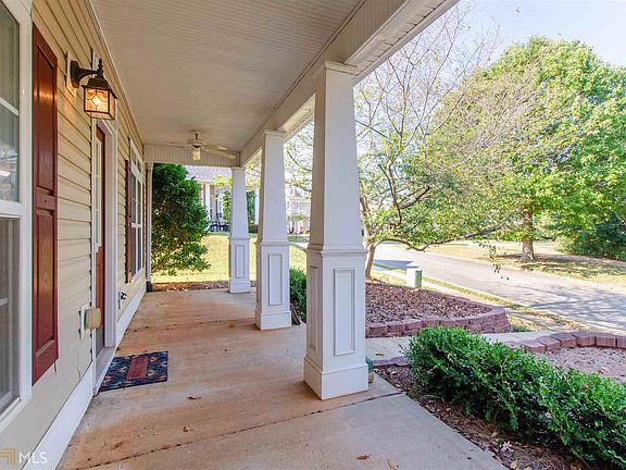 5th image of 40 Arendt Park Ln