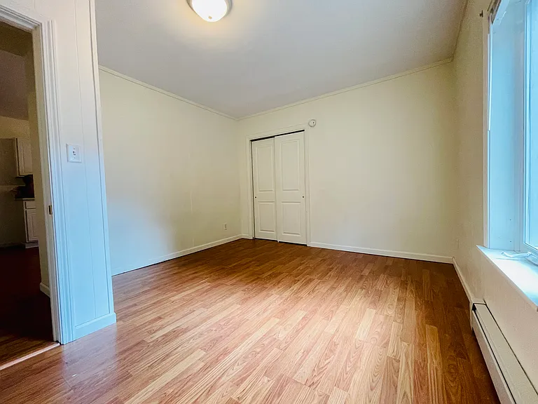 28 Railroad Ave — Photo 4