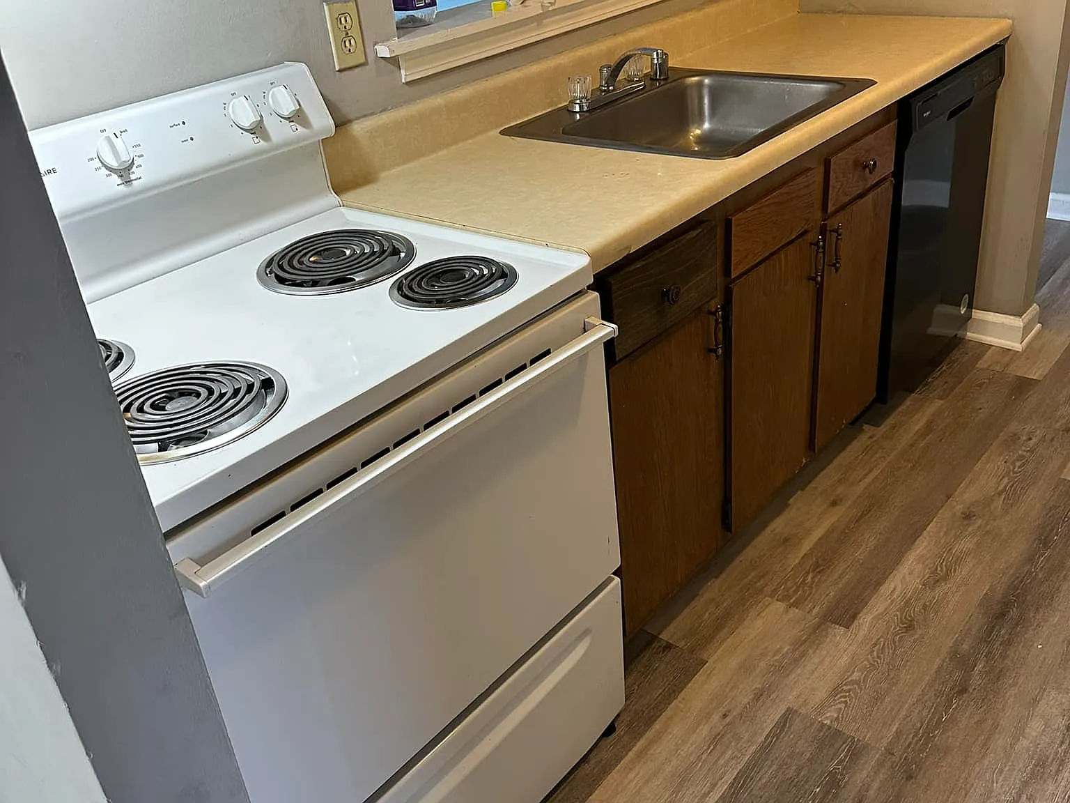 2 bed, $795 — Photo 3