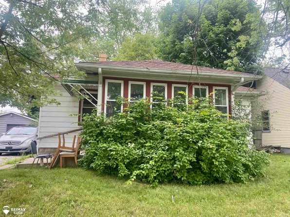 1263 Forest Hill Ave, Flint, MI 48504