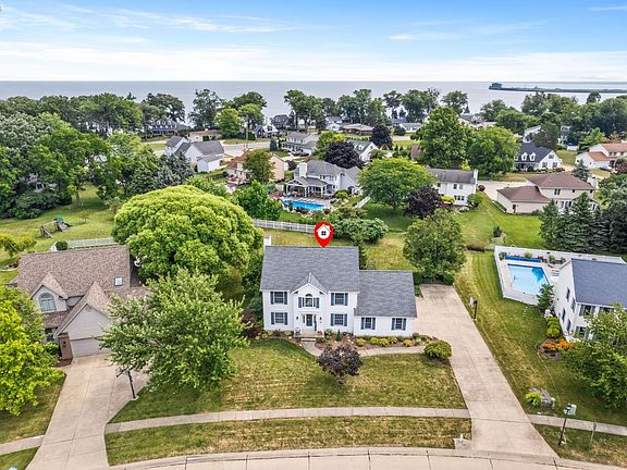 3rd image of 312 Canterbury Dr