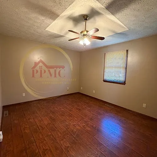 914 N Walnut Ave — Photo 6