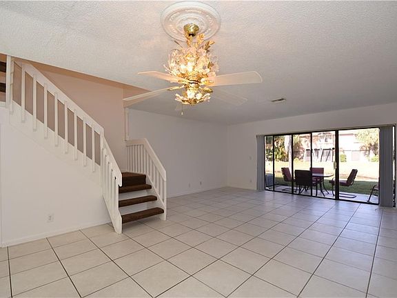 5th image of 3613 Carambola Cir N