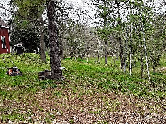 4th image of 155 County Road 1309