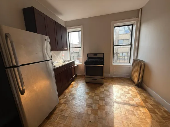 732 East 21st Street 3C image 1 of 6