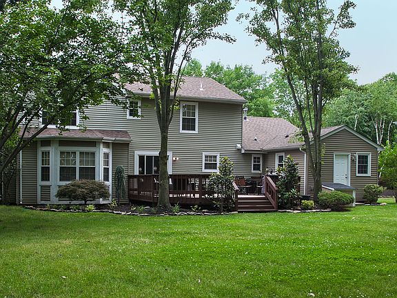 3rd image of 12 Hexham Dr