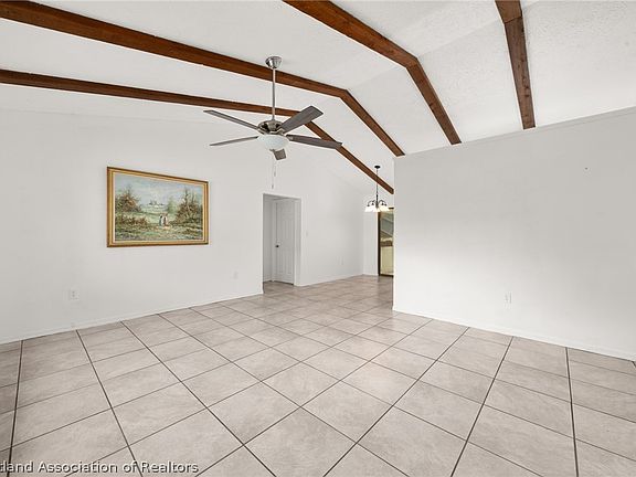 4th image of 2418 Hidden Creek Cir