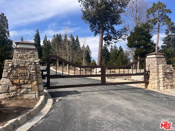 196 Mill Pond Rd, Lake Arrowhead, CA 92352