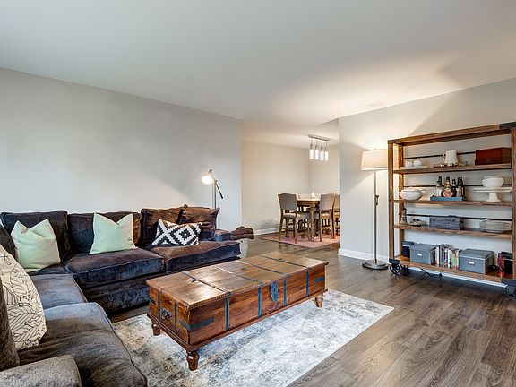 4th image of 6167 Knollwood Dr #207