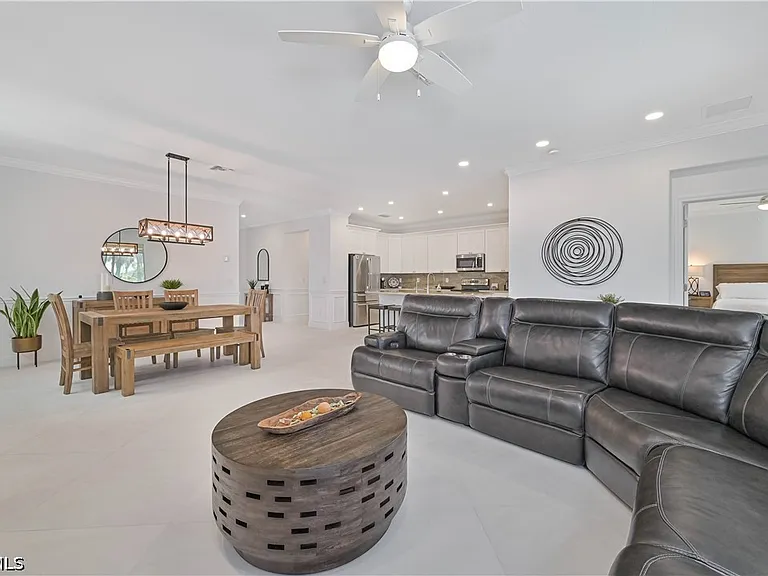 15550 Pascolo Ln — Photo 17
