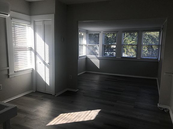 4th image of 104 1/2 9th Ave N
