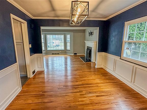 4th image of 426 Dorchester Rd