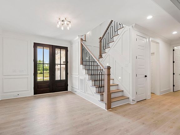4th image of 617 Darian Woods Dr