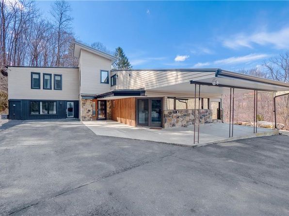 2288 Mulberry Rd, Fogelsville, PA 18051